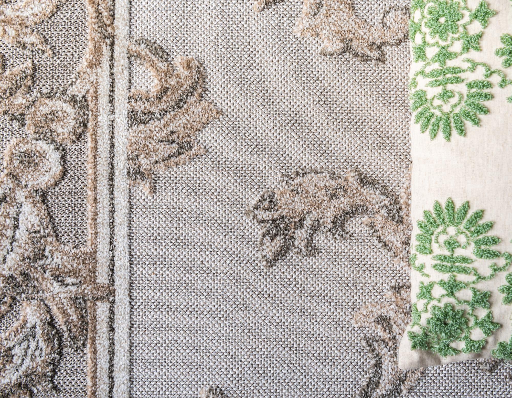 5' x 8' Easy-Clean Botanical Indoor / Outdoor Rug