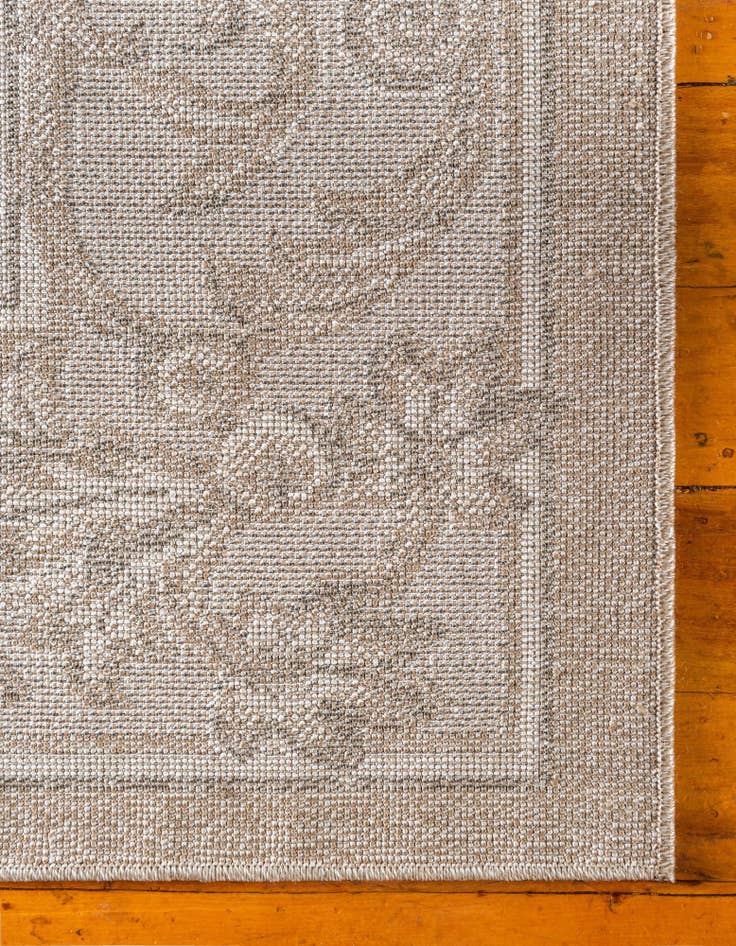 Detail image of 5' x 8' Easy-Clean Botanical Indoor / Outdoor Rug