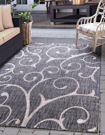 5' 3 x 8' Easy-Clean Botanical Indoor / Outdoor Rug