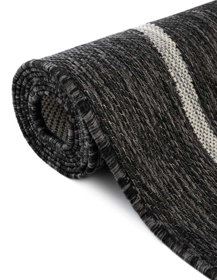 7' 10 x 11' Easy-Clean Botanical Indoor / Outdoor Rug