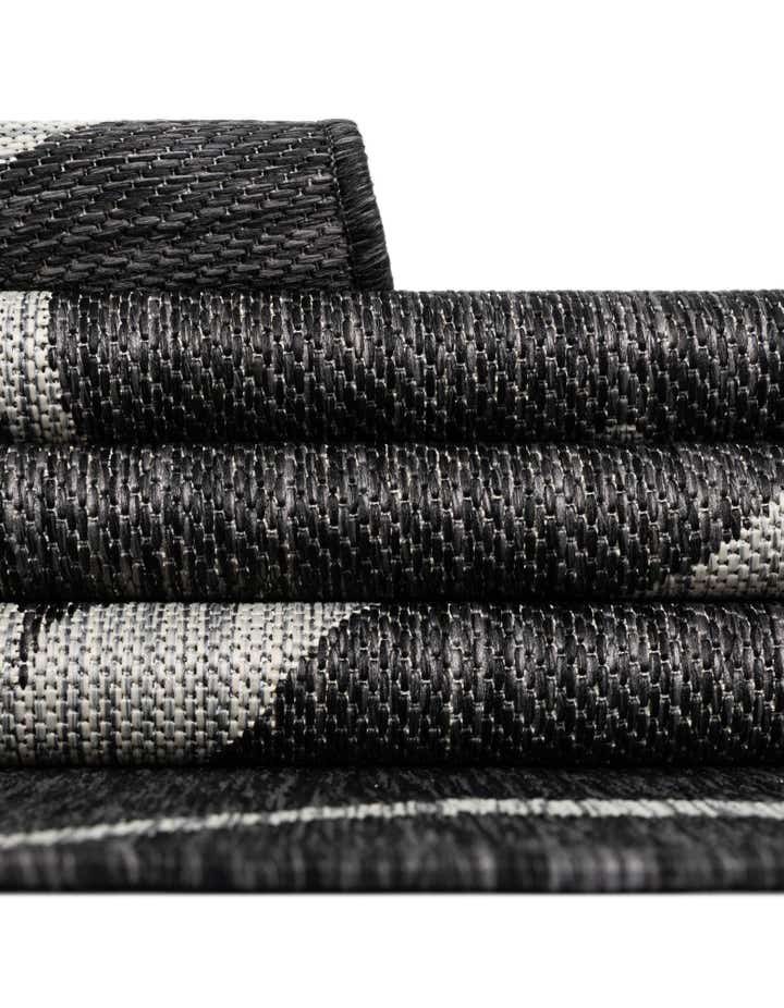 7' 10 x 11' Easy-Clean Botanical Indoor / Outdoor Rug