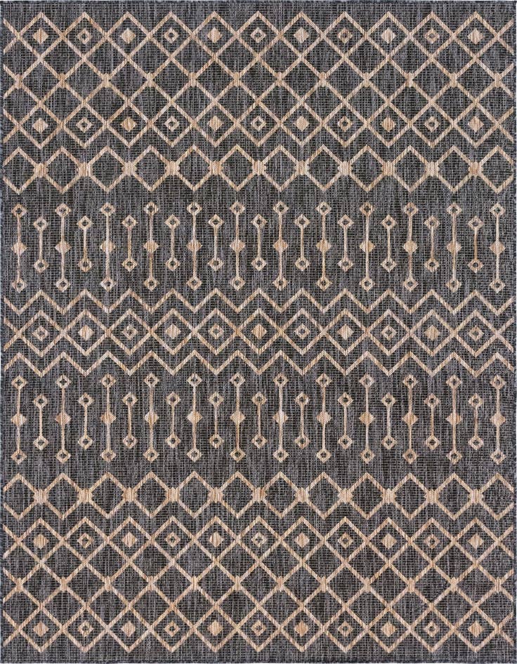 Detail image of 6' x 9' Easy-Clean Lattice Indoor / Outdoor Rug