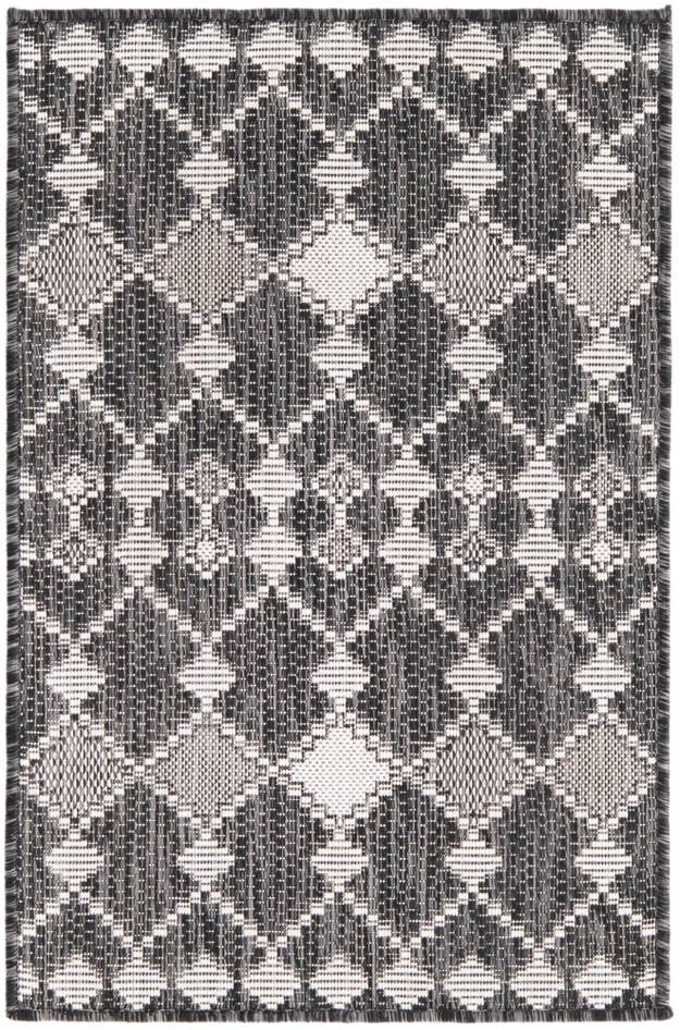 Detail image of 2' x 3' Easy-Clean Lattice Indoor / Outdoor Rug