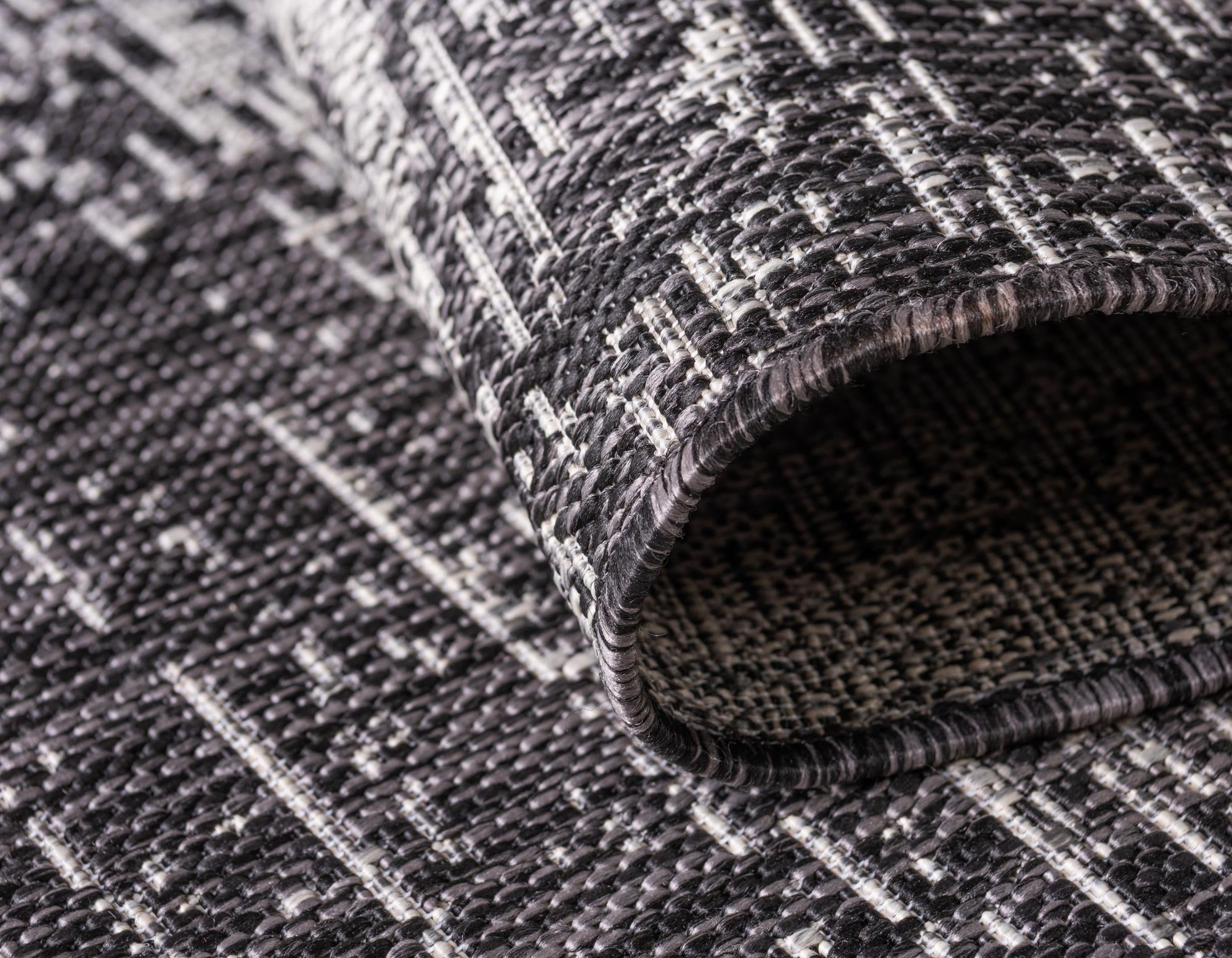 10' x 13' Easy-Clean Modern Indoor / Outdoor Rug