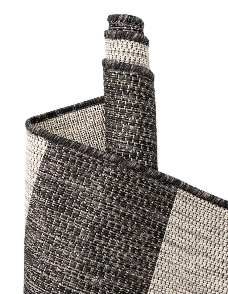 Detail image of 10' x 14' Easy-Clean Striped Indoor / Outdoor Rug