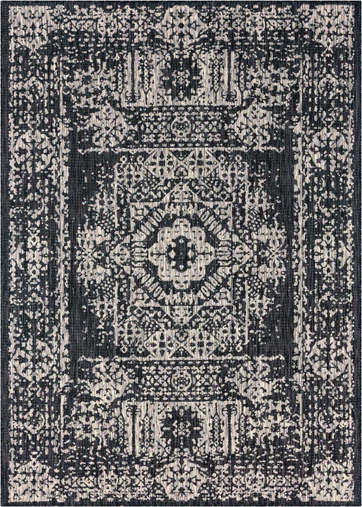 7' 10 x 11' Easy-Clean Traditional Indoor / Outdoor Rug