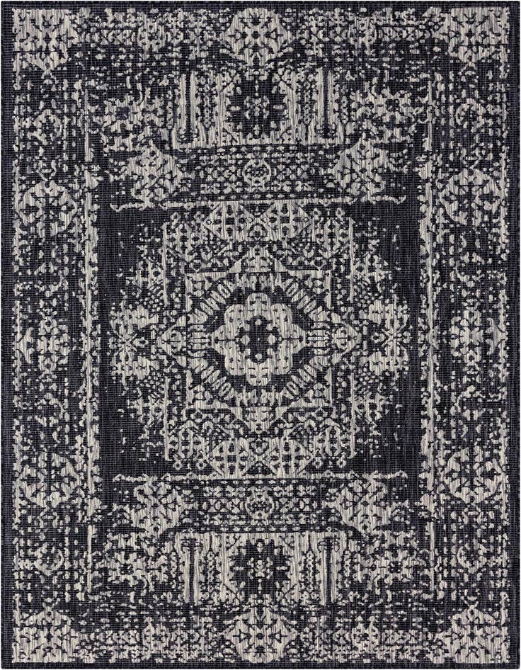Detail image of 7' x 10' Easy-Clean Traditional Indoor / Outdoor Rug