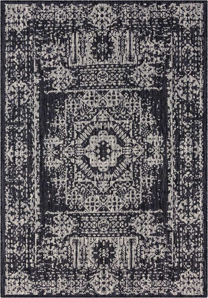 7' x 10' Easy-Clean Traditional Indoor / Outdoor Rug
