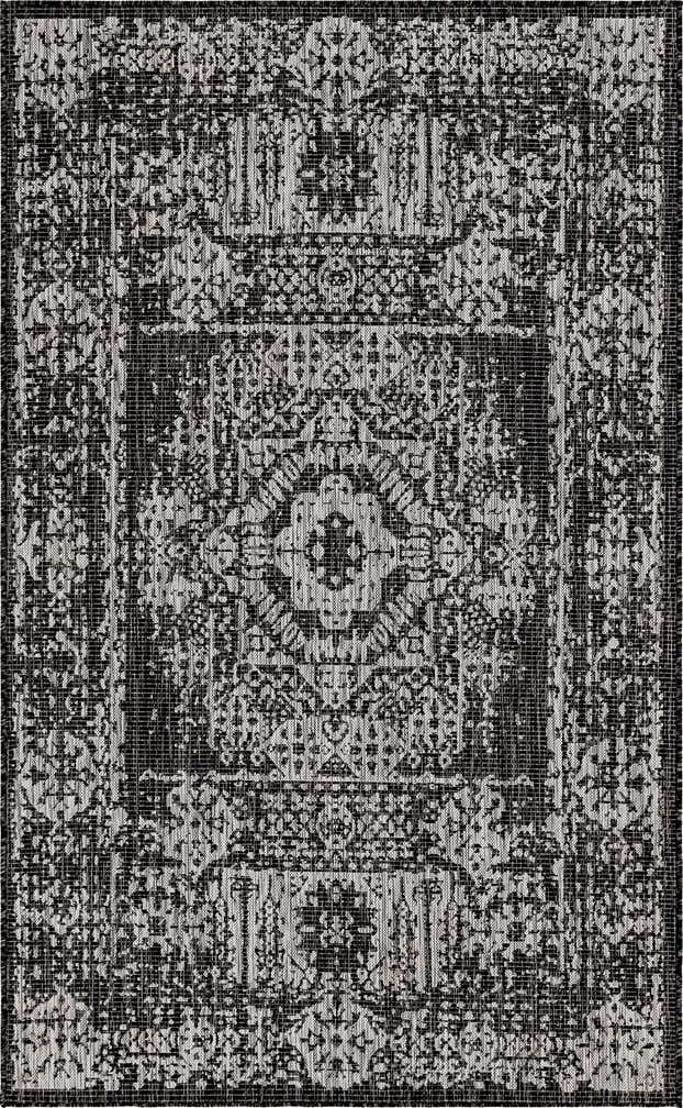 5' 3 x 8' Easy-Clean Traditional Indoor / Outdoor Rug