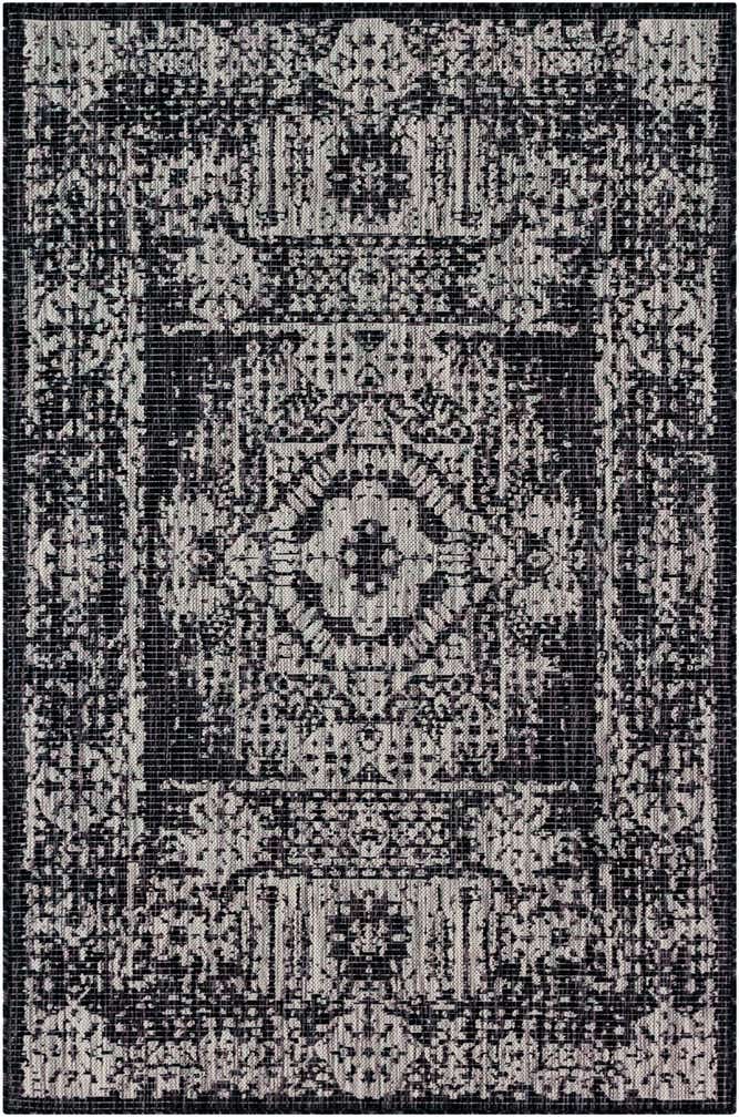 4' x 6' Easy-Clean Traditional Indoor / Outdoor Rug