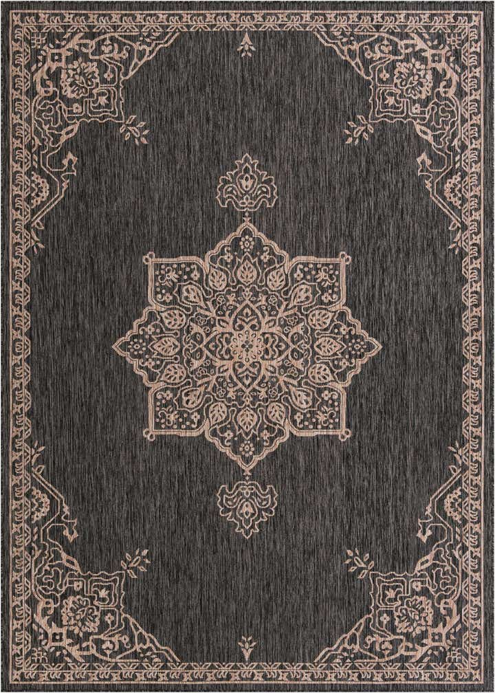 7' 10 x 11' Easy-Clean Traditional Indoor / Outdoor Rug