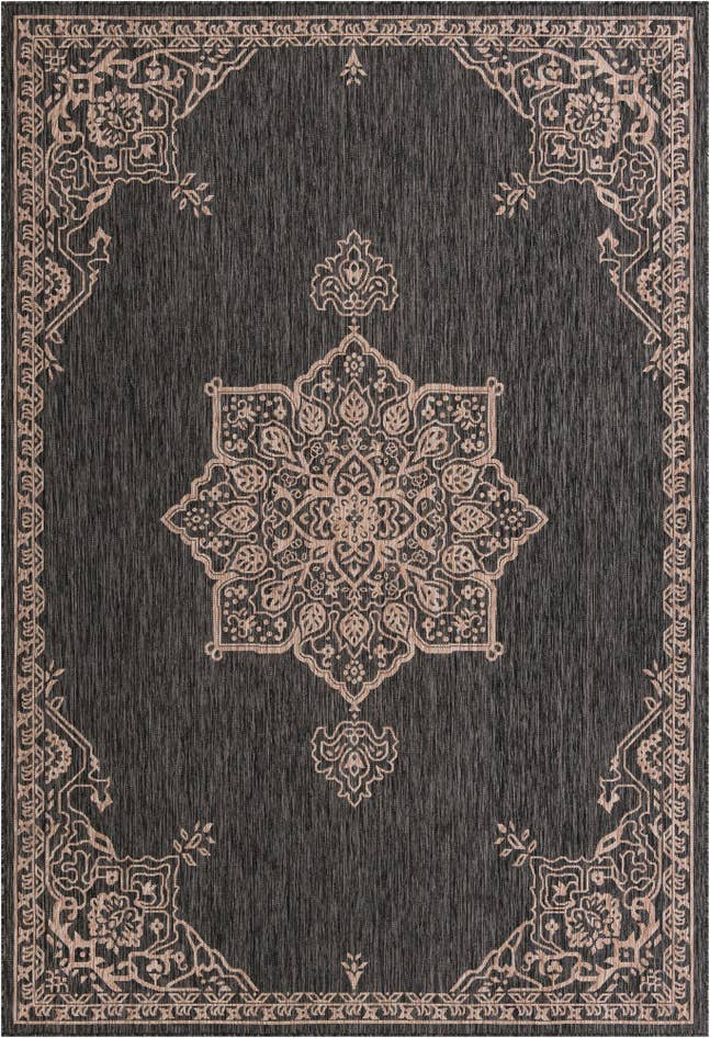 Detail image of 7' 10 x 11' Easy-Clean Traditional Indoor / Outdoor Rug
