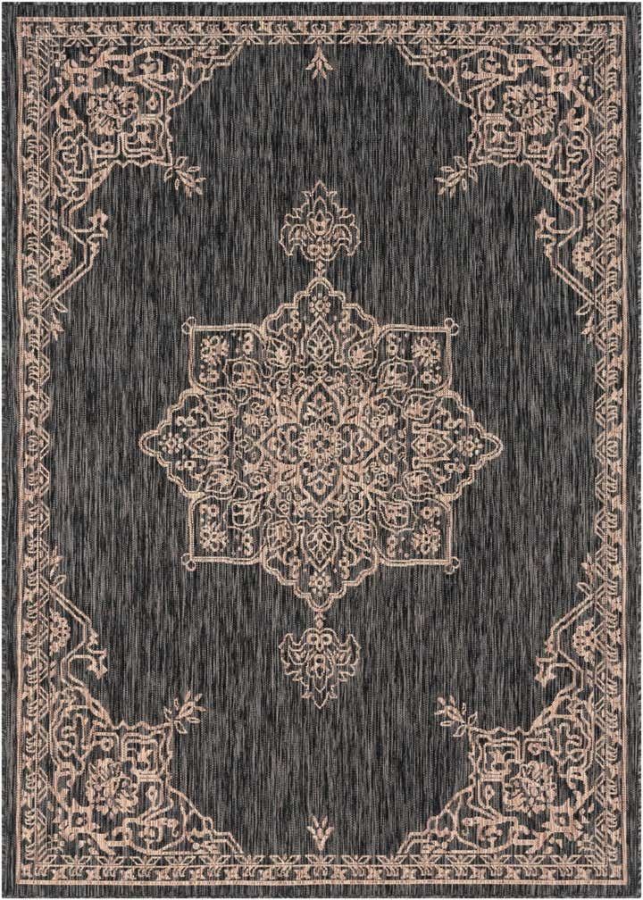 6' x 9' Easy-Clean Traditional Indoor / Outdoor Rug
