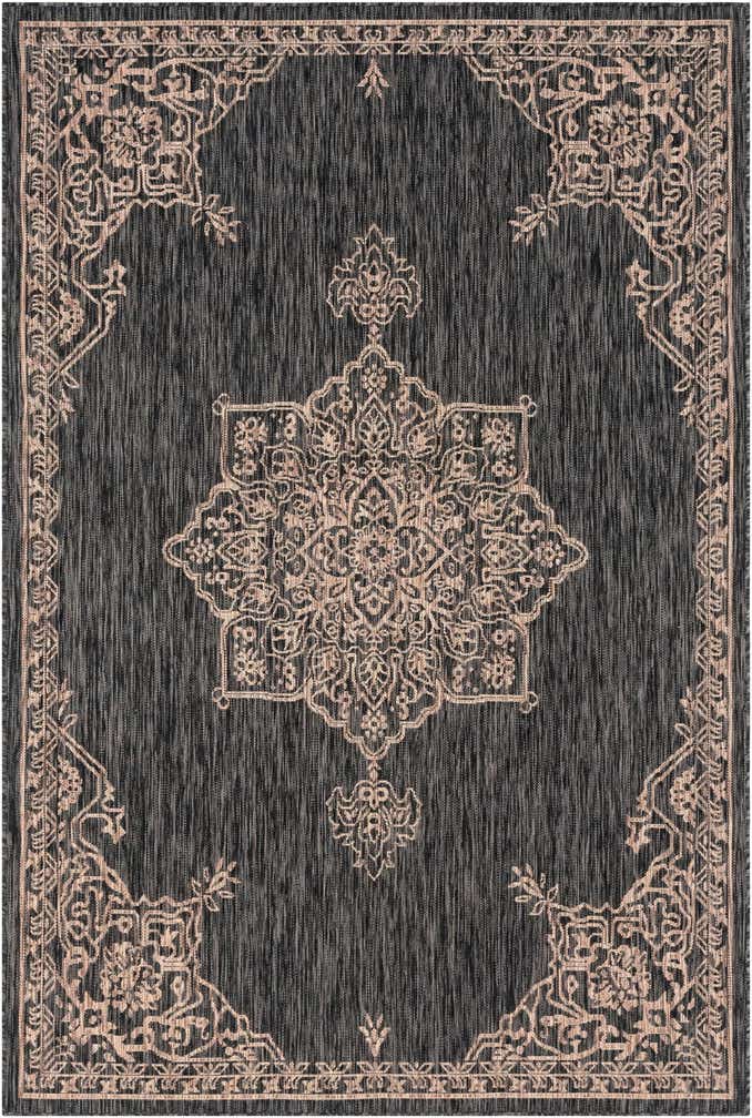 6' x 9' Easy-Clean Traditional Indoor / Outdoor Rug