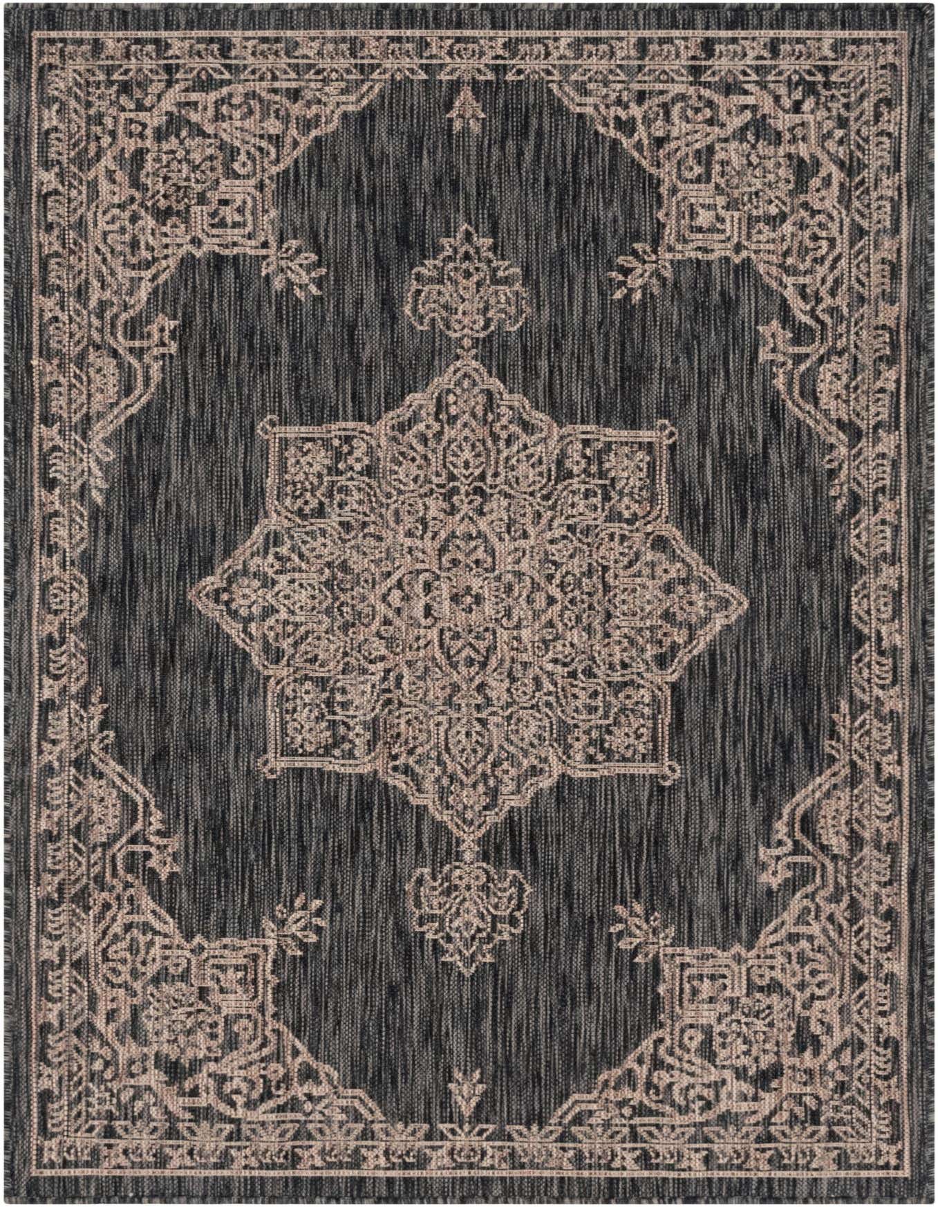 4' x 6' Easy-Clean Traditional Indoor / Outdoor Rug