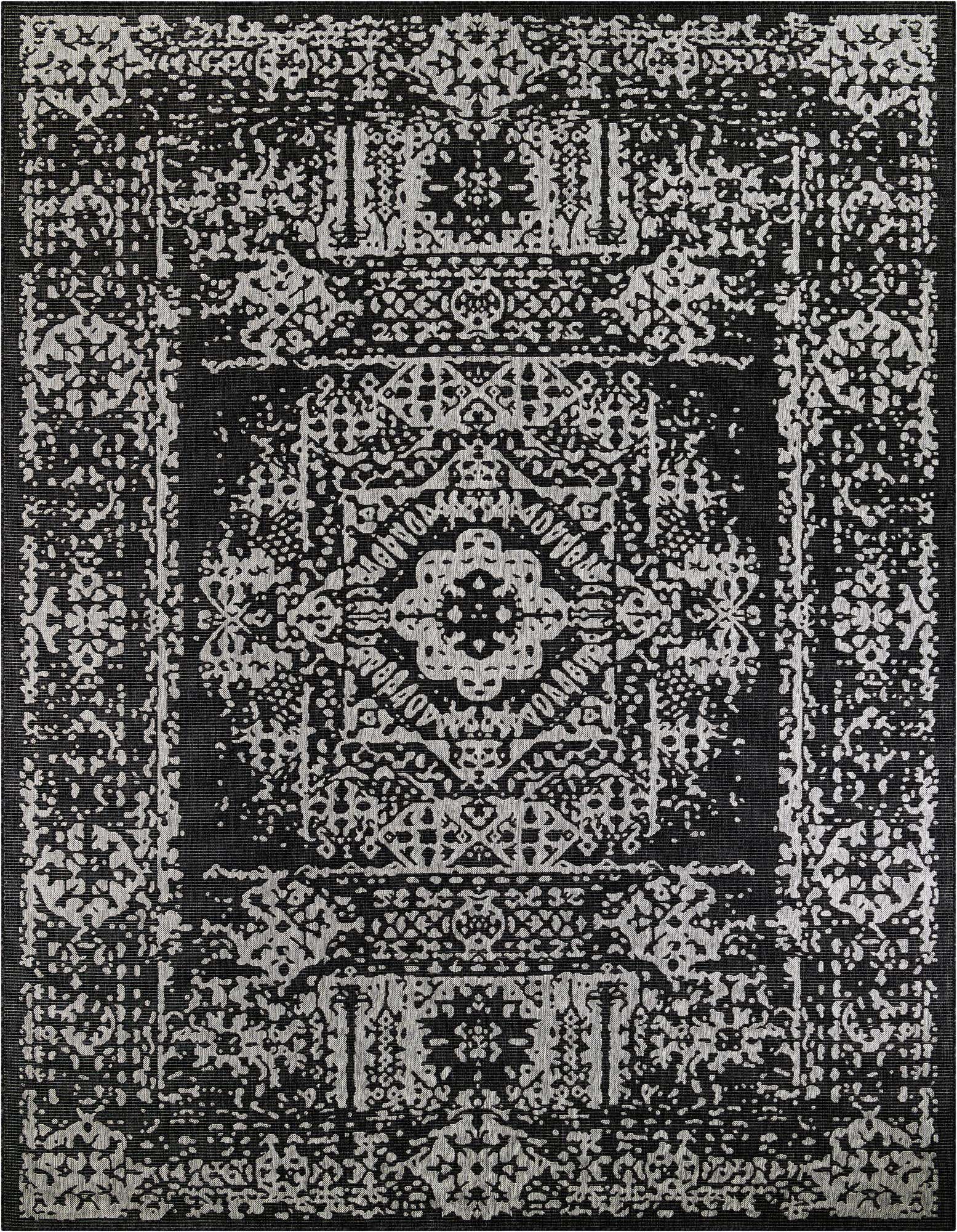 10' x 13' Easy-Clean Traditional Indoor / Outdoor Rug