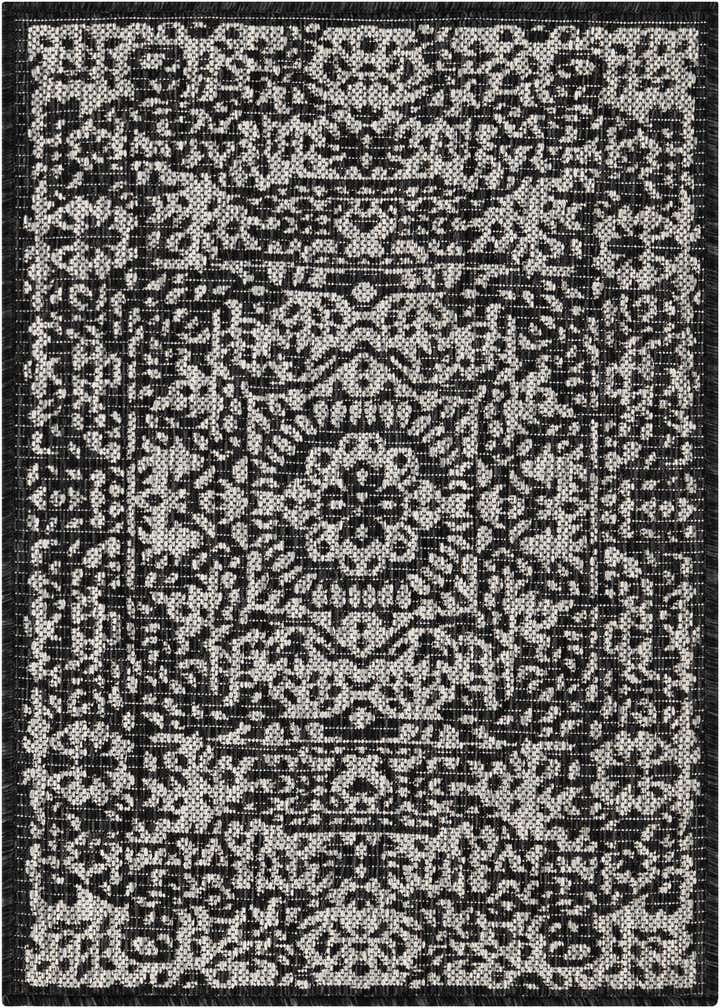 2' x 3' Easy-Clean Traditional Indoor / Outdoor Rug