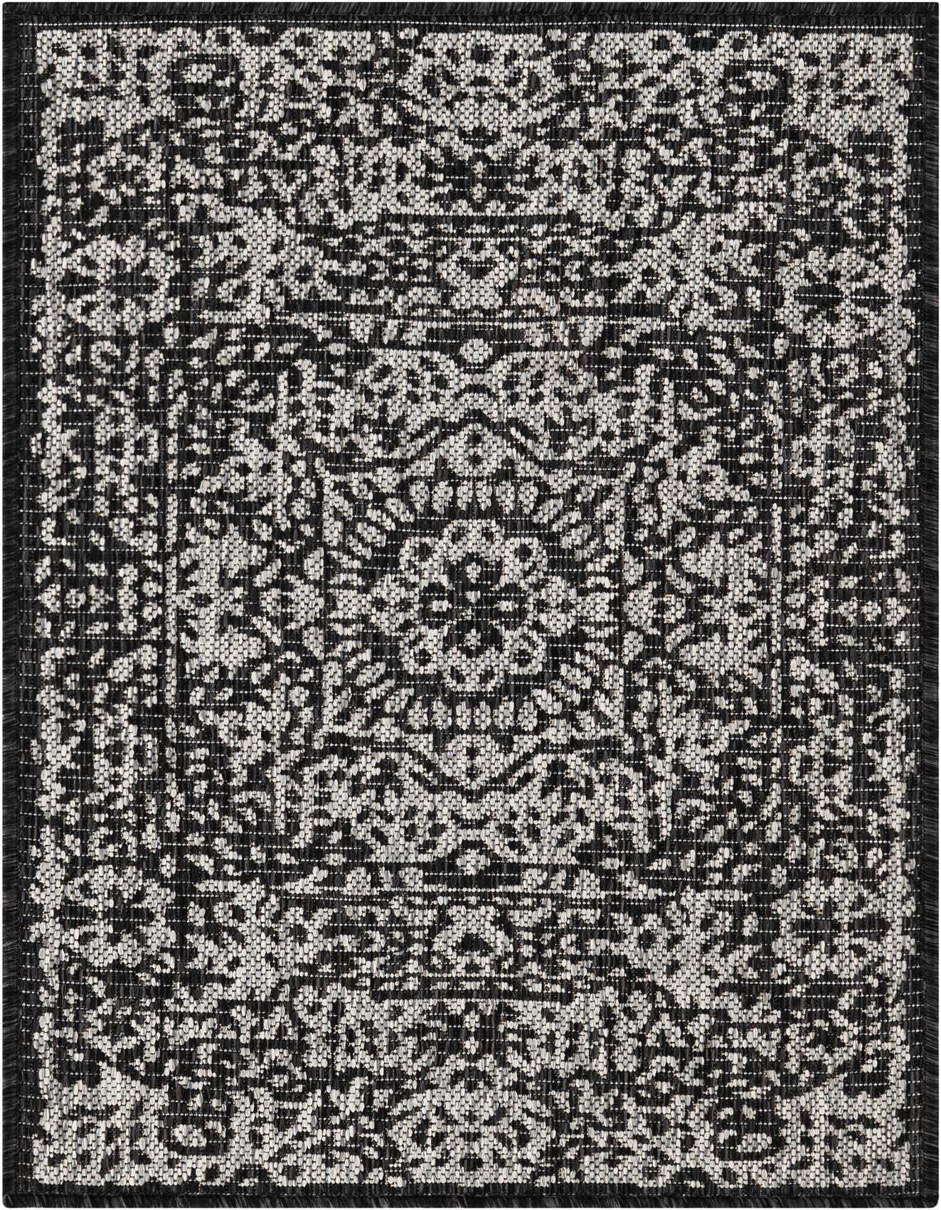 2' x 3' Easy-Clean Traditional Indoor / Outdoor Rug