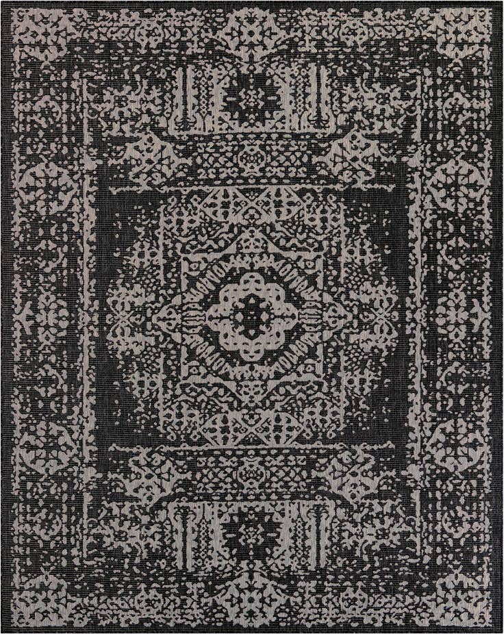 Detail image of 7' 10 x 10' Easy-Clean Traditional Indoor / Outdoor Rug