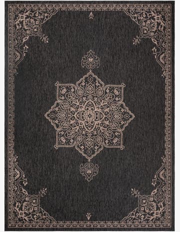 12' x 16' 1 Easy-Clean Traditional Indoor / Outdoor Rug
