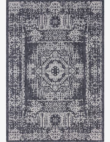 9' x 12' Easy-Clean Traditional Indoor / Outdoor Rug