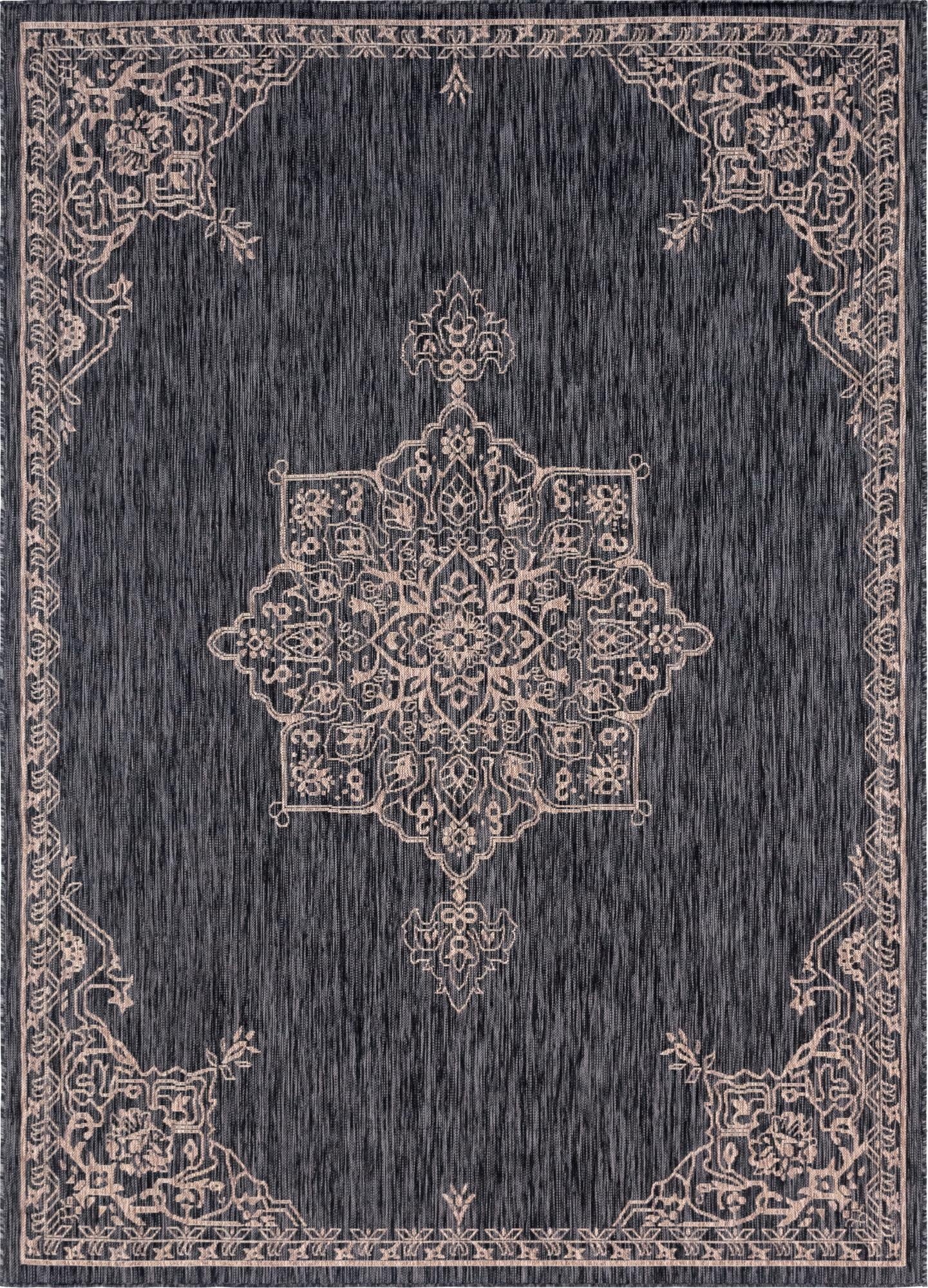 7' x 10'  Washable Traditional Indoor / Outdoor Rug