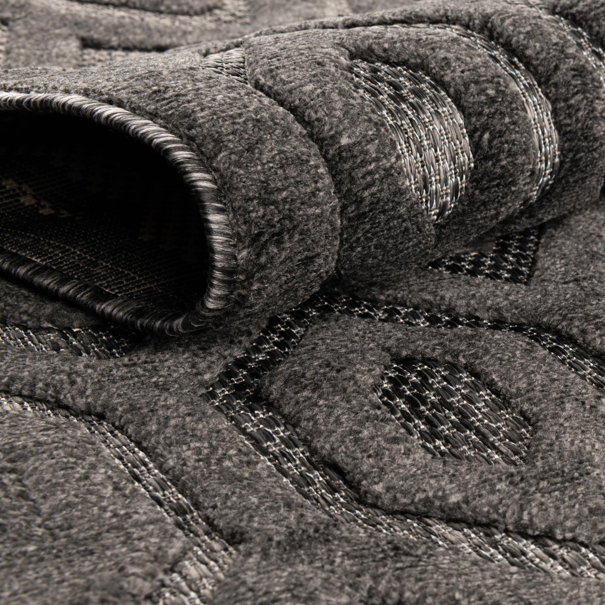 9' x 12' Easy-Clean Trellis Textured Indoor / Outdoor Rug