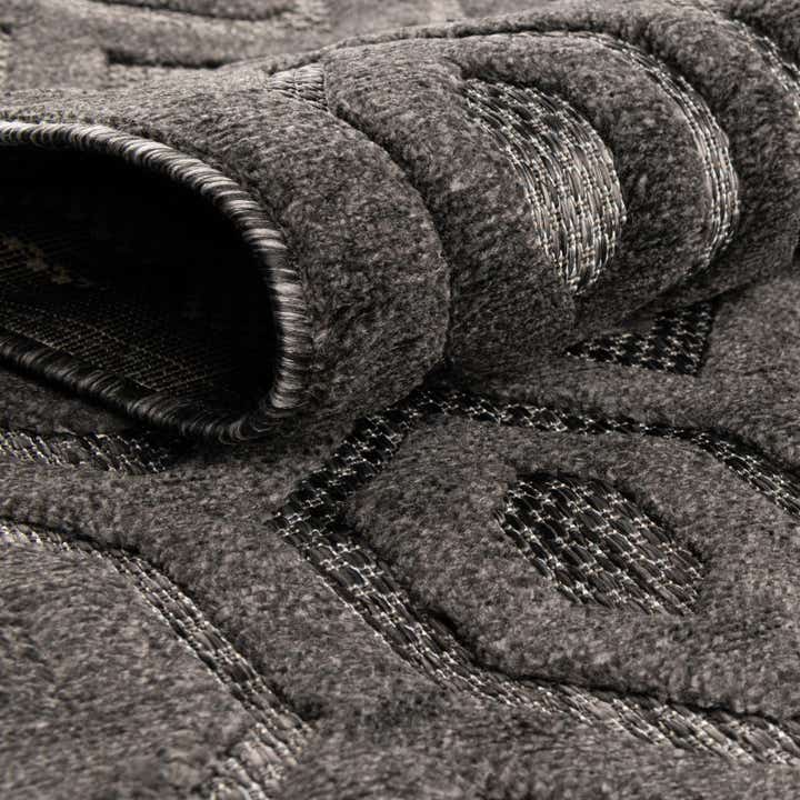 5' 3 x 8' Easy-Clean Trellis Textured Indoor / Outdoor Rug