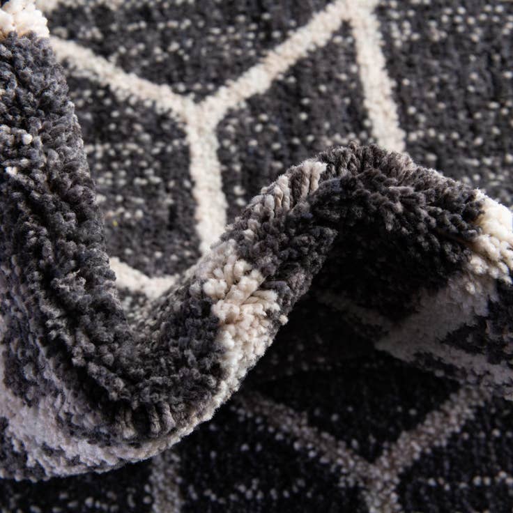 Detail image of 7' x 7' Eco Trellis Round Rug
