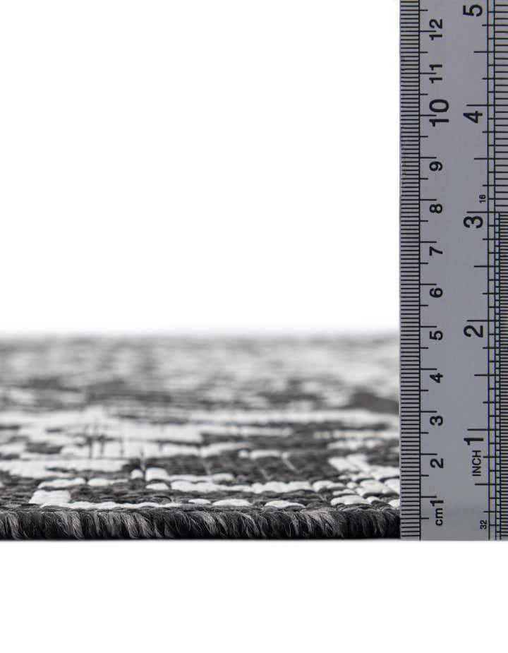 7' x 7' Easy-Clean Jill Zarin Indoor / Outdoor Round Rug