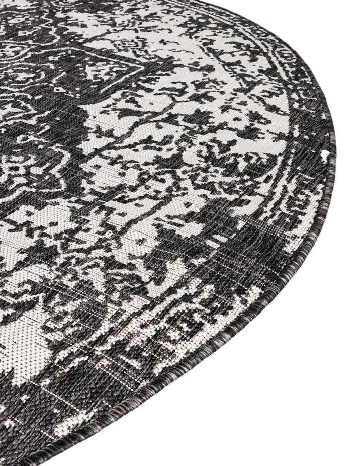 7' x 7' Easy-Clean Jill Zarin Indoor / Outdoor Round Rug