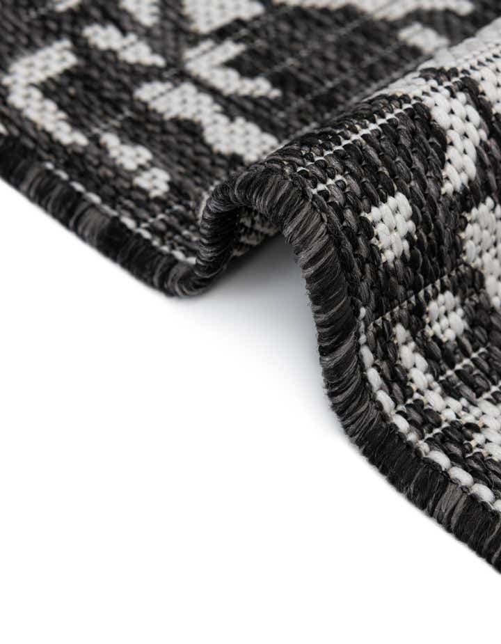 7' x 7' Easy-Clean Jill Zarin Indoor / Outdoor Round Rug