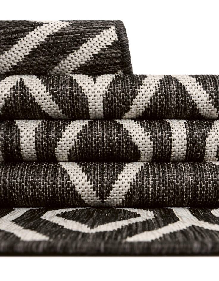 Detail image of 6' 7 x 6' 7 Easy-Clean Jill Zarin Turks and Caicos Indoor / Outdoor Round Rug
