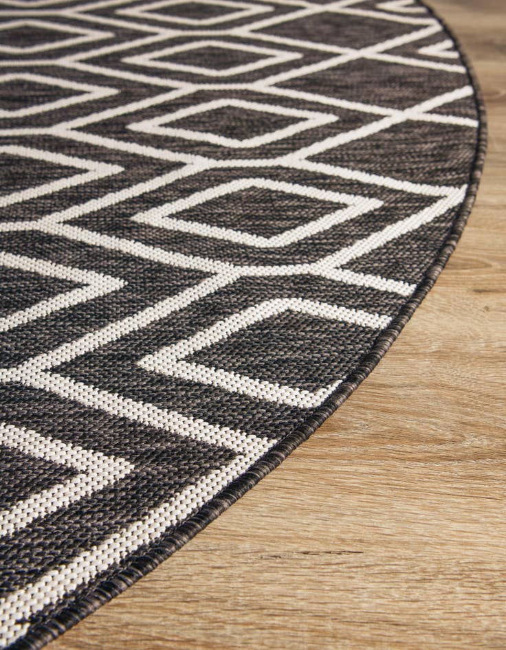 Detail image of 6' 7 x 6' 7  Washable Jill Zarin Turks and Caicos Indoor / Outdoor Round Rug