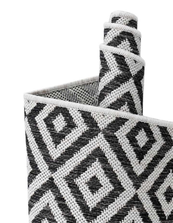 12' x 12' Easy-Clean Jill Zarin Costa Rica Indoor / Outdoor Round Rug