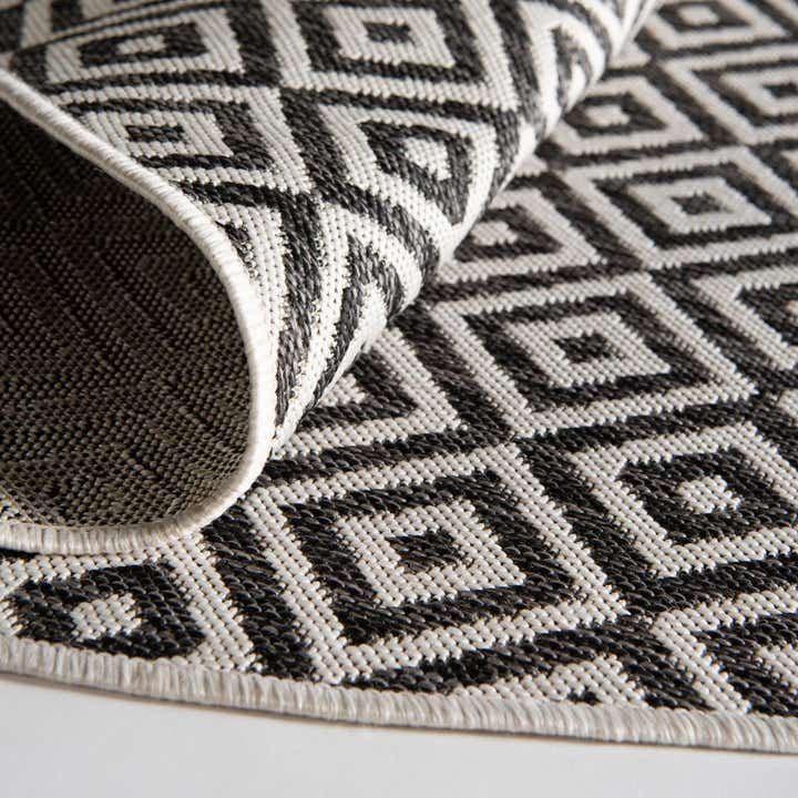 12' x 12' Easy-Clean Jill Zarin Costa Rica Indoor / Outdoor Round Rug