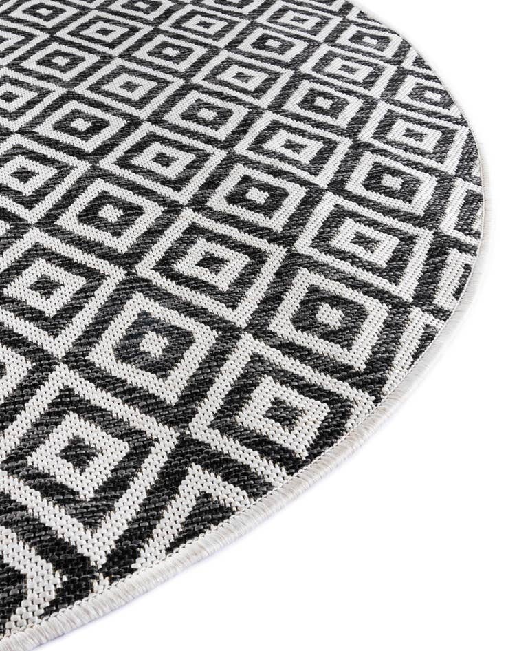 Detail image of 7' 10 x 7' 10 Easy-Clean Jill Zarin Costa Rica Indoor / Outdoor Round Rug