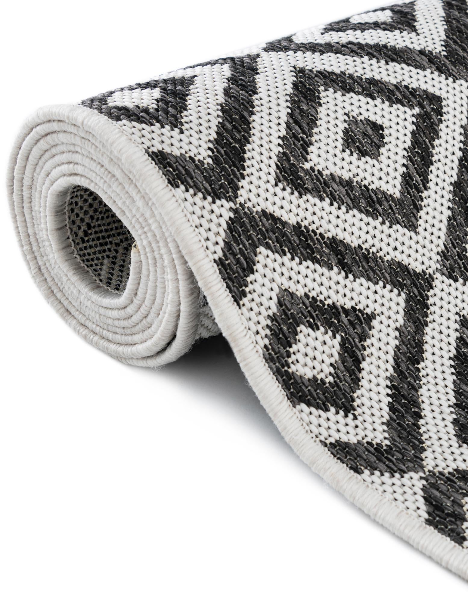 6' 7 x 6' 7 Easy-Clean Jill Zarin Costa Rica Indoor / Outdoor Round Rug
