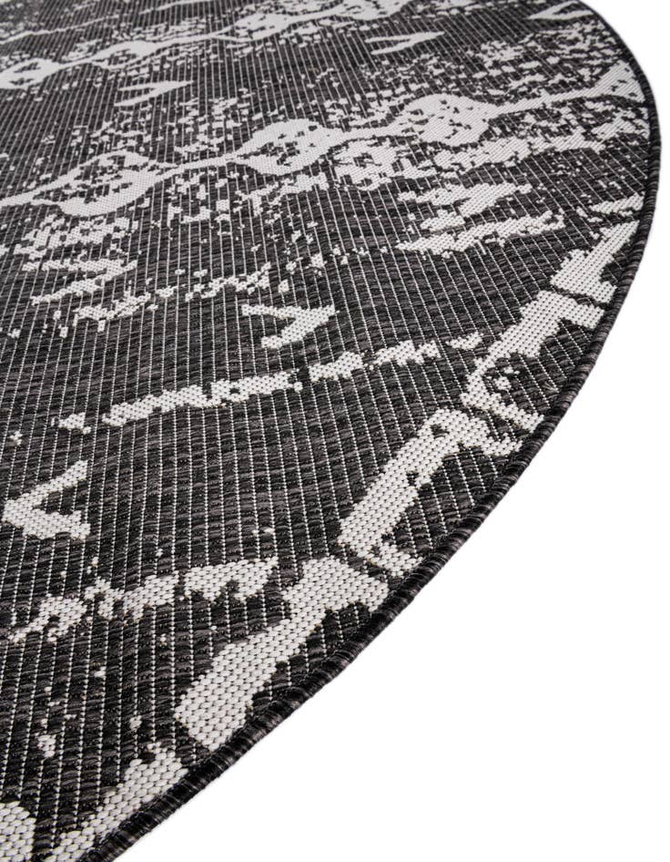 Detail image of 13' x 13' Easy-Clean Bohemian Indoor / Outdoor Round Rug