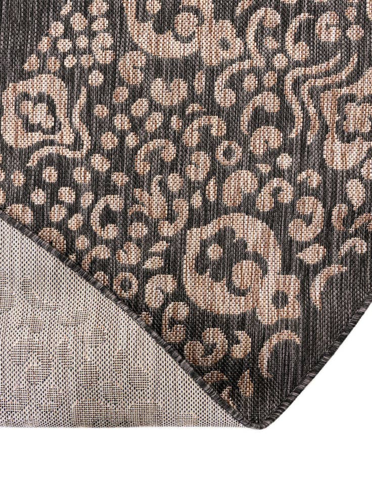 Detail image of 13' x 13'  Washable Border Indoor / Outdoor Round Rug