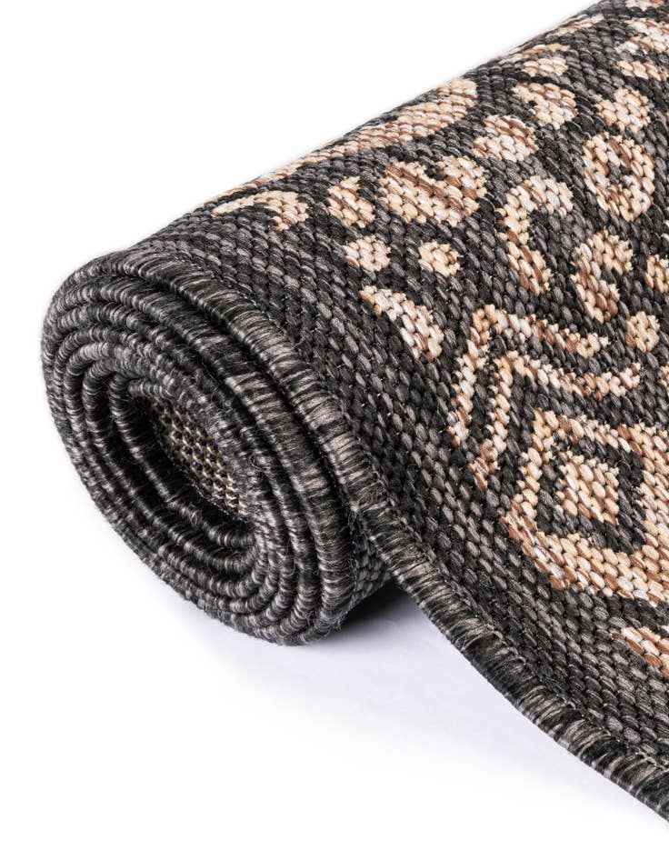 Detail image of 4' x 4' Easy-Clean Border Indoor / Outdoor Round Rug