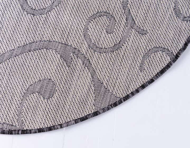 10' 8 x 10' 8 Easy-Clean Botanical Indoor / Outdoor Round Rug