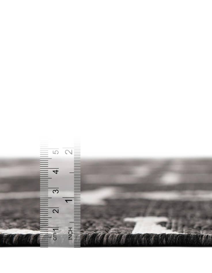 Detail image of 7' 10 x 7' 10 Easy-Clean Coastal Indoor / Outdoor Round Rug
