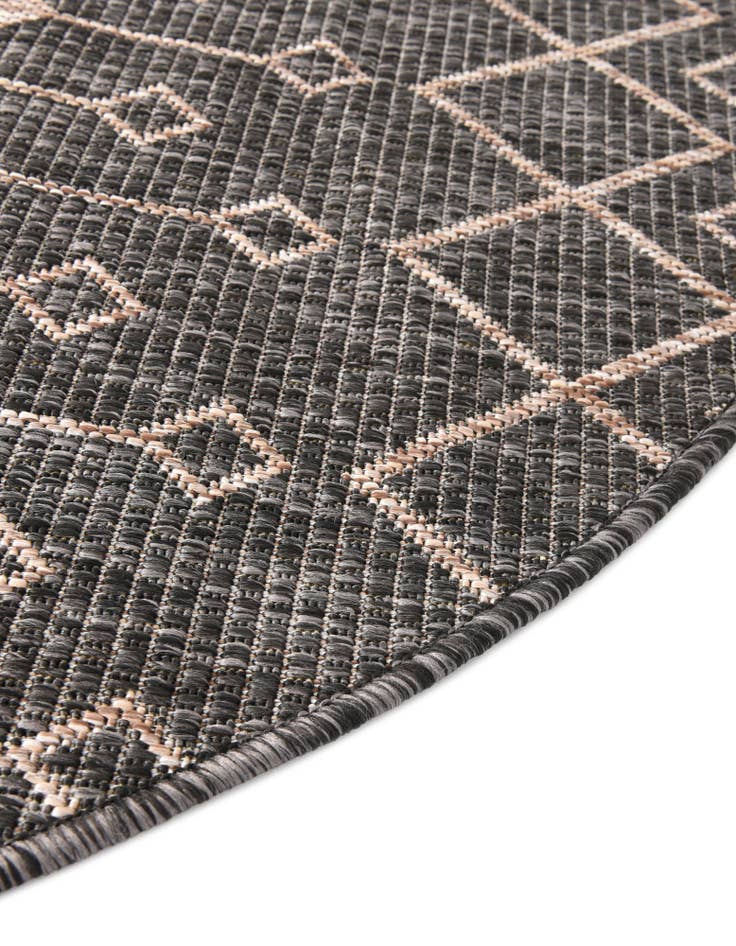 Detail image of 13' x 13' Washable Lattice Indoor / Outdoor Round Rug