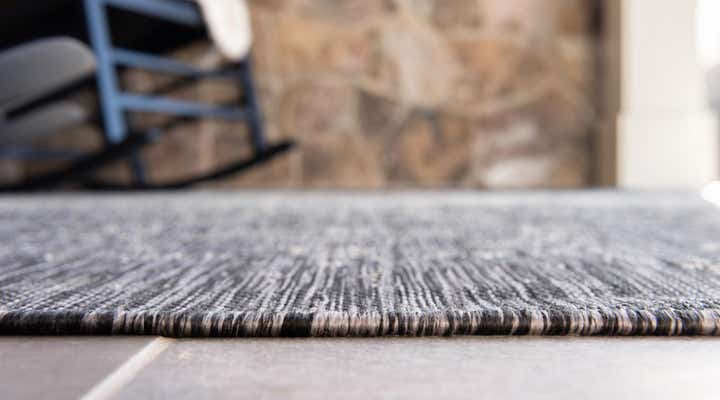 7' 10 x 7' 10 Easy-Clean Modern Indoor / Outdoor Round Rug