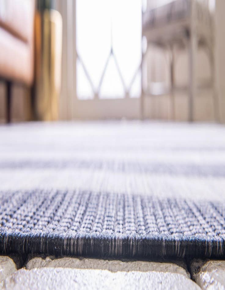 Detail image of 4' x 4'  Washable Striped Indoor / Outdoor Round Rug