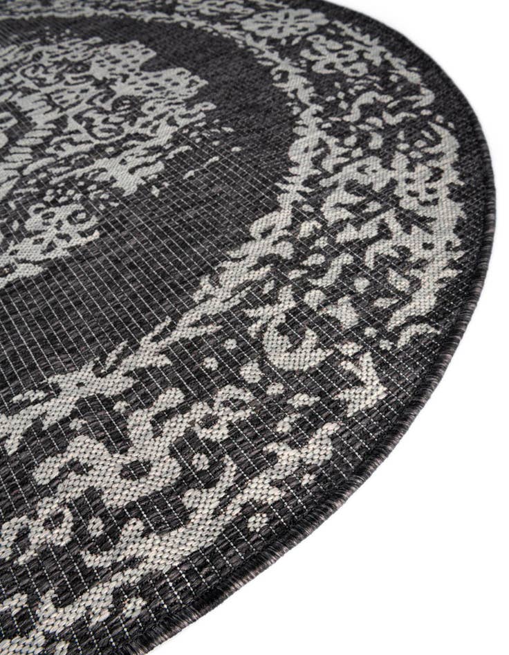 Detail image of 4' x 4' Easy-Clean Traditional Indoor / Outdoor Round Rug