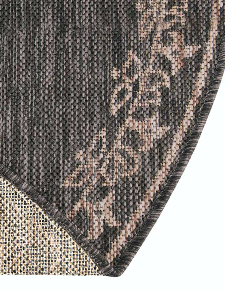 4' x 4' Easy-Clean Traditional Indoor / Outdoor Round Rug