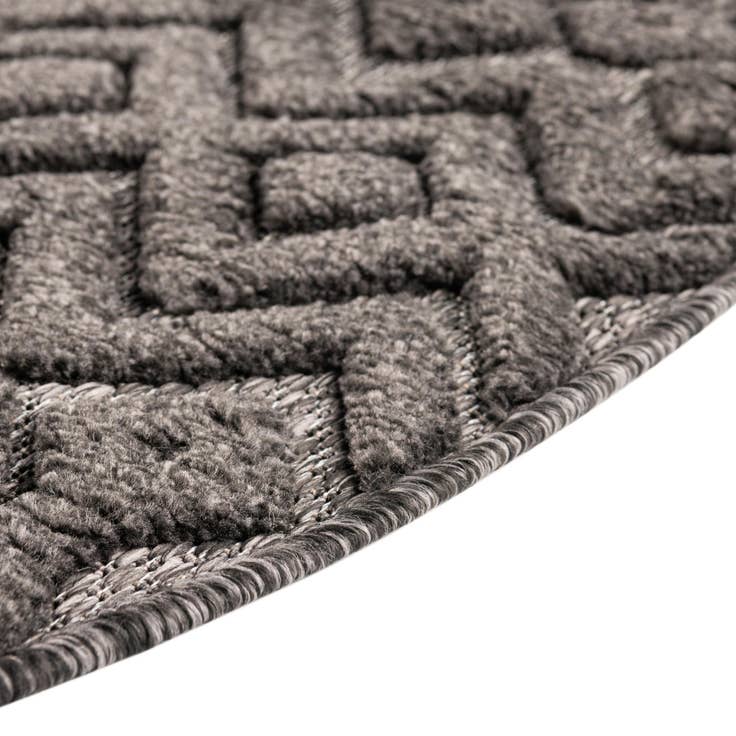 Detail image of 3' x 3' Easy-Clean Trellis Textured Indoor / Outdoor Round Rug