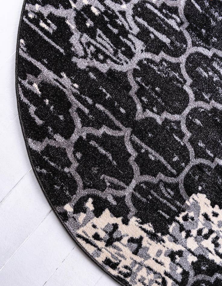 Detail image of 6' x 6' Trellis Round Rug